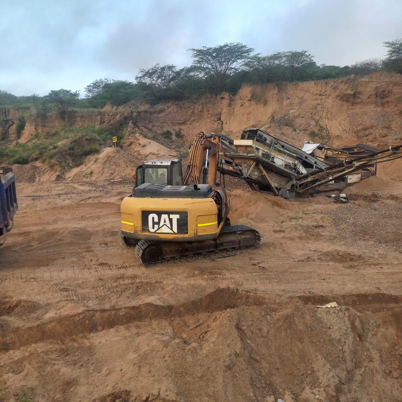 Excavadora Inconstrucciones